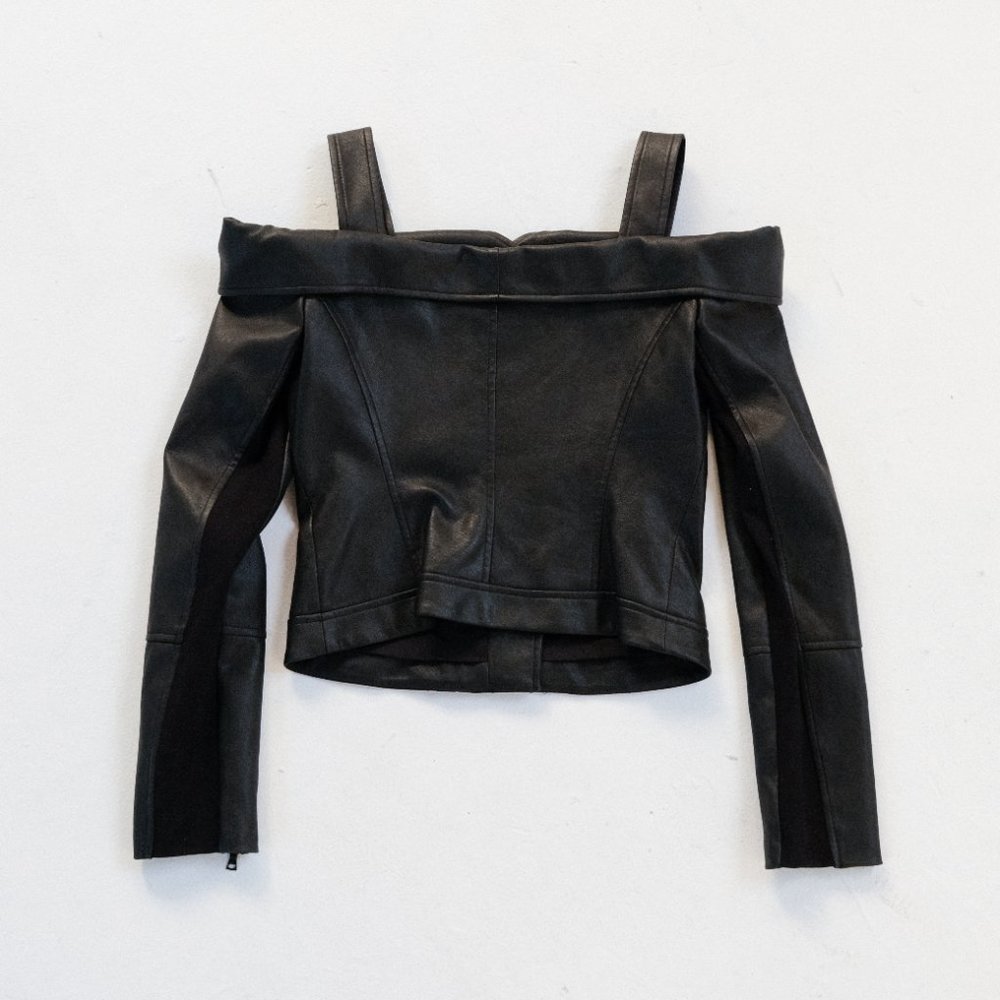 BCBGMAXAZRIA Clyde Cold-Shoulder Faux-Leather Moto Jacket in black size - Picture 7 of 7